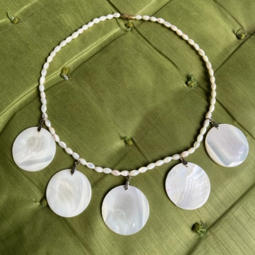 Statement Seashell Choker